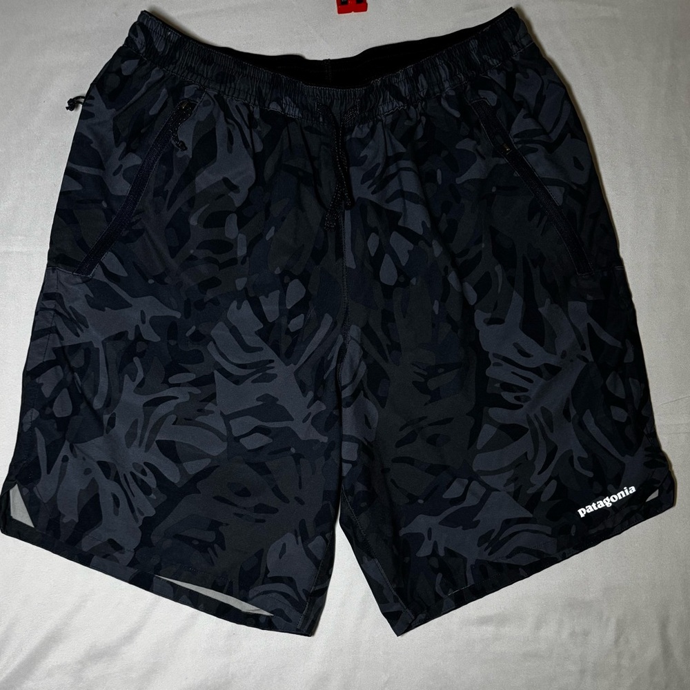 6 pair Patagonia bundle Patagonia Men's Dark Camo Athletic Shorts